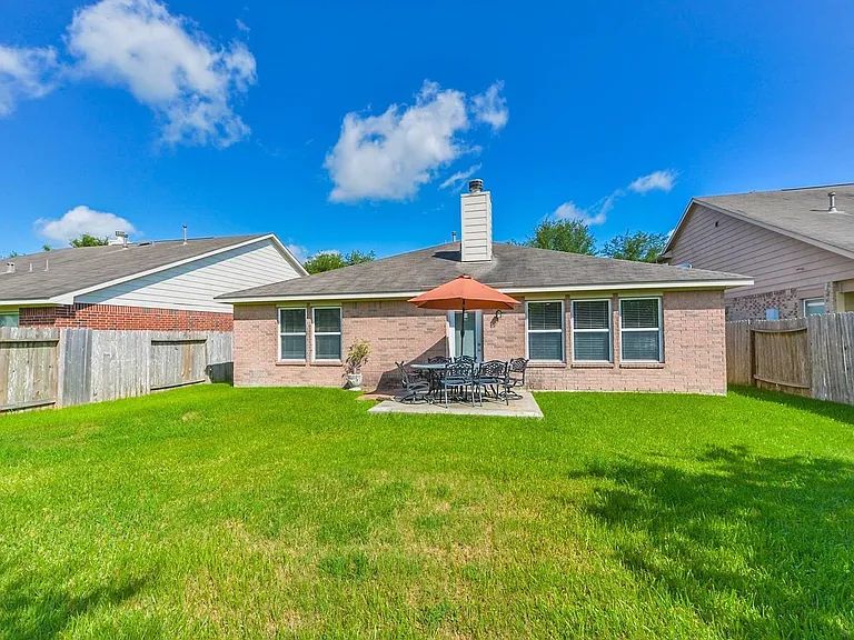 21115 Amber Crossing Dr — Photo 33