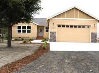 422 Lake West Loop NE, Ocean Shores, WA