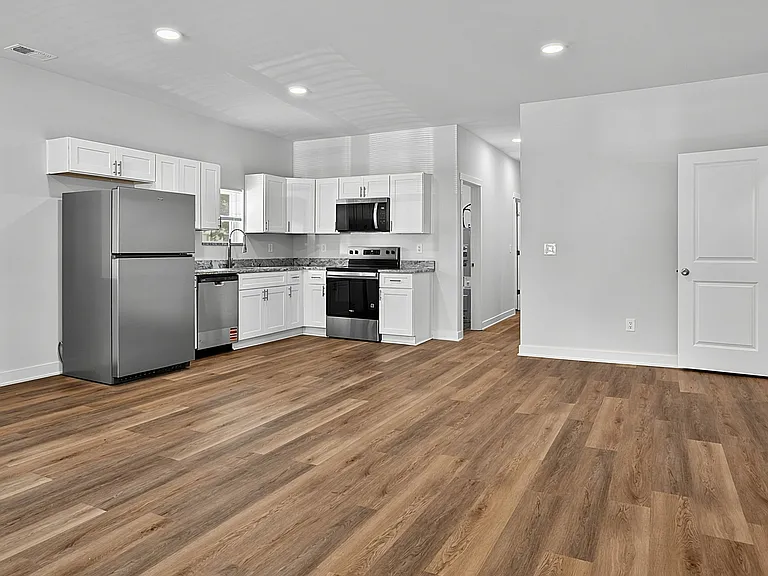 3953 Unit A (lower level)