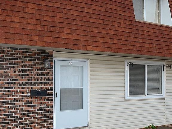 3rd image of 1120 Delmar Dr #2C