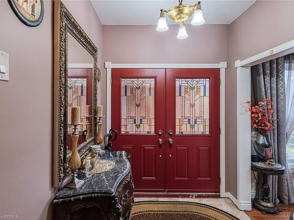 5th image of 2104 Governors Rd