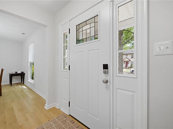 5th image of 2930 Gate House Rd