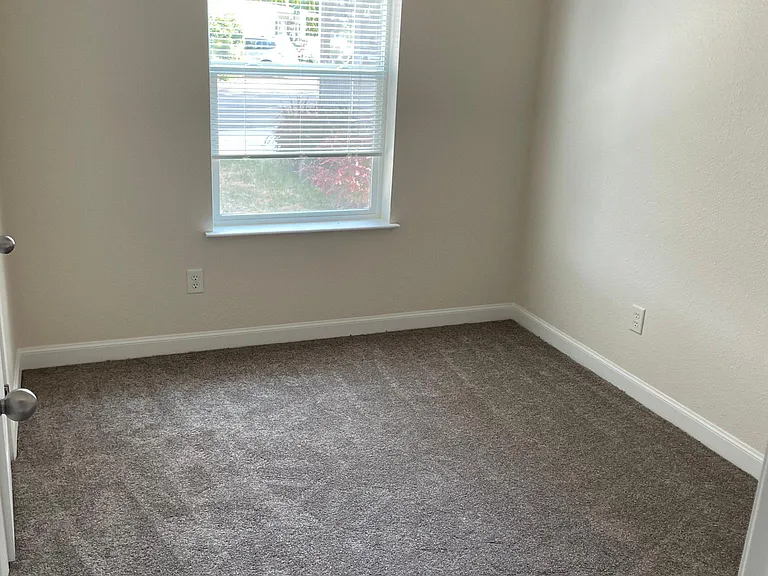 177 S Young Ln — Photo 5