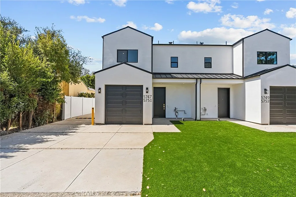 3 bed, 2.5 bath, 1667 sqft, $4,600 — Photo 2