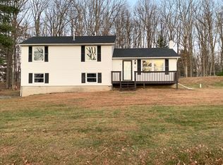 6 Sarah Ln, East Stroudsburg, PA 18302