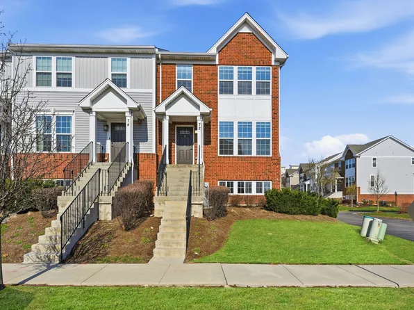 72 Nicholas Dr E, Des Plaines, IL 60016