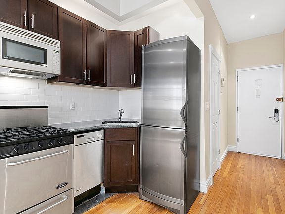 4th image of 336 E 81st St APT 4B