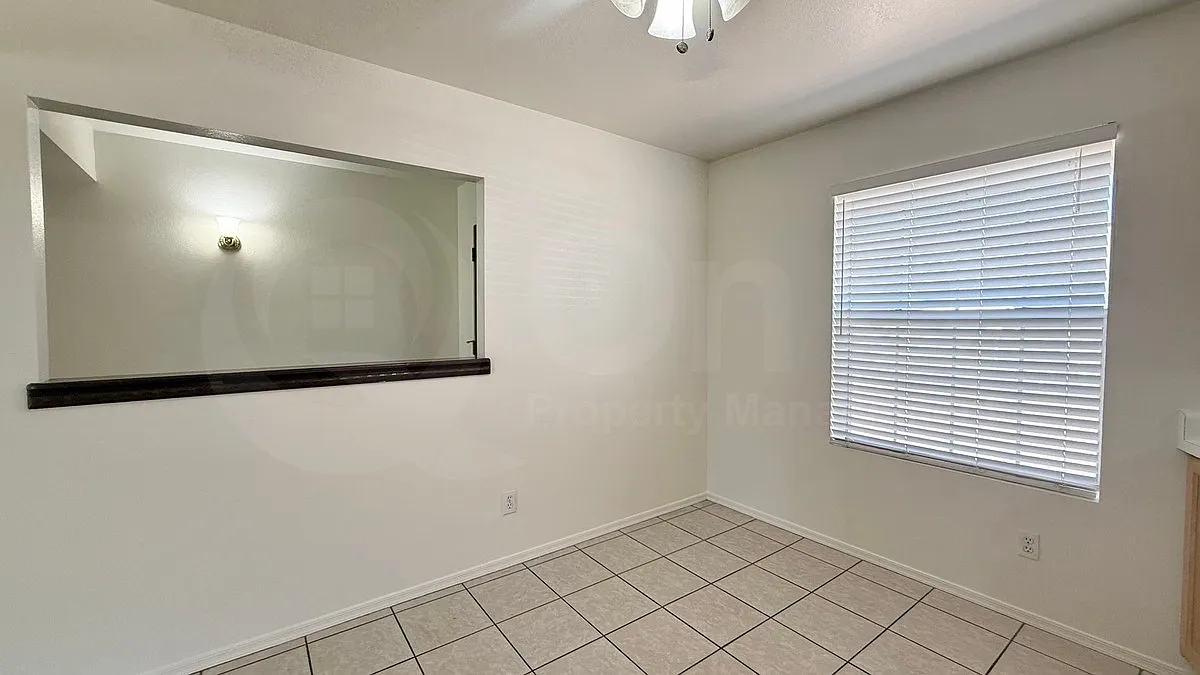 3 bed, 1.5 bath, 1400 sqft, $1,949 — Photo 1