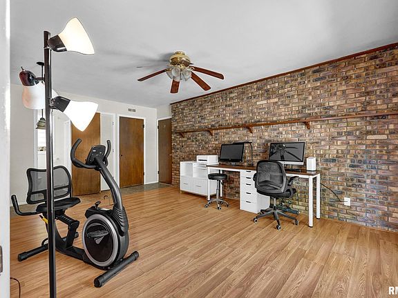 5th image of 508 W Timber Ridge Dr