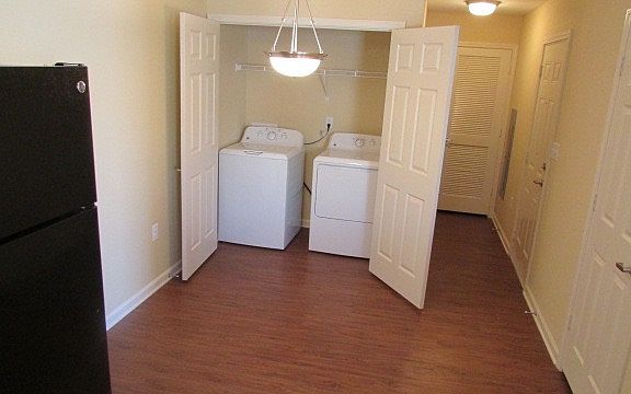 2nd image of 1601 Moore Ave #804