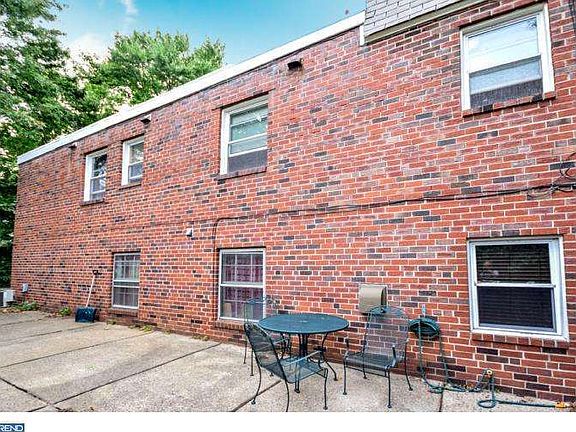 5th image of 1730 Borbeck Ave