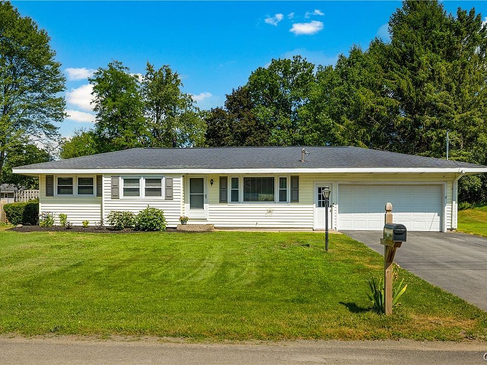 1st image of 8814 Walnut Dr