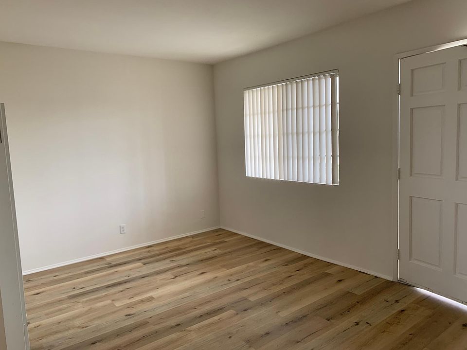 2nd image of 12142 Manor Dr APT J