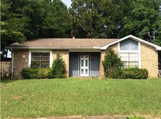 862 Country Ct, Mobile, AL 36695