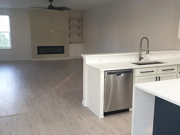 3659 Green St — Photo 12