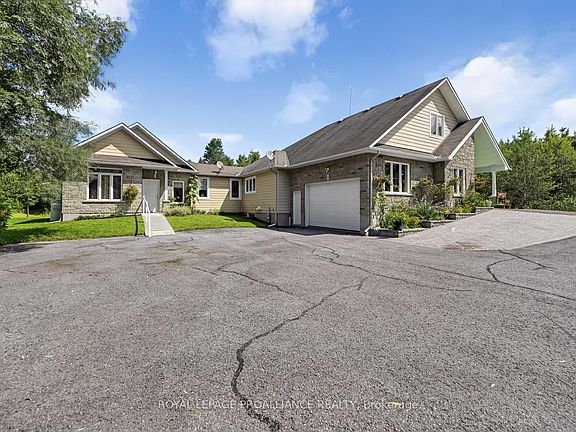 4th image of 1476 Calypso St