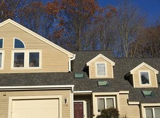 134 Courtyard Ln, Mansfield, CT 06268