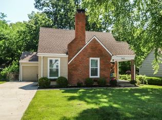 5421 Ash St, Roeland Park, KS 66205