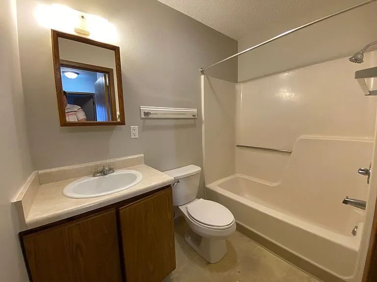 Westview Apartments — Photo 10