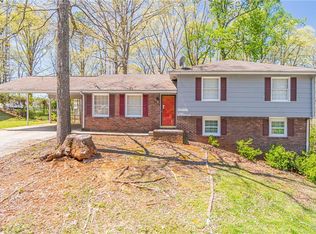 7023 Lodgepole Dr, Morrow, GA 30260