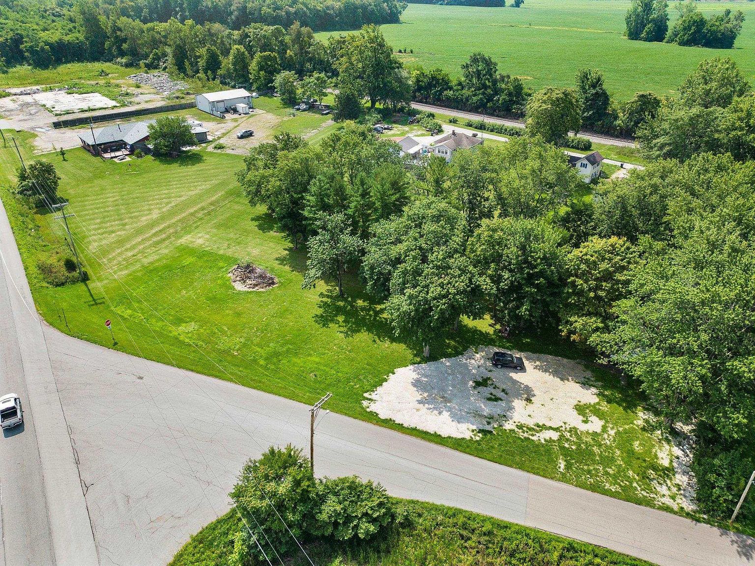 E Mill St, Pierceton, IN 46562 MLS 202330234 Zillow