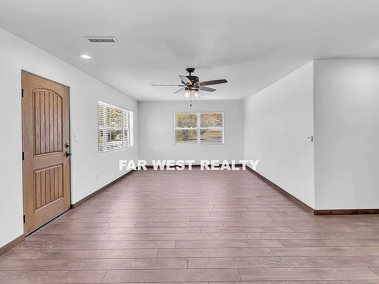 821 Prescott Heights Dr — Photo 4