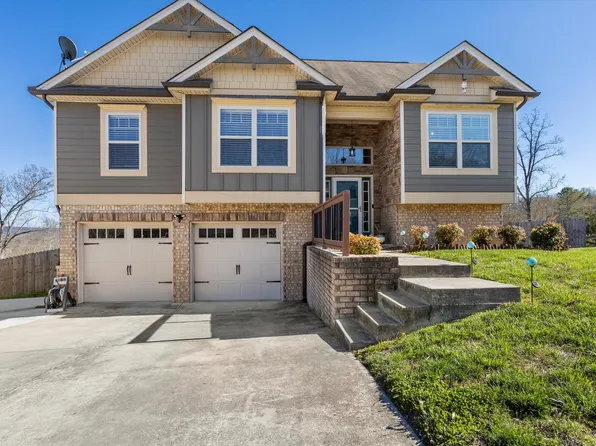 7440 Pfizer Dr, Ooltewah, TN 37363
