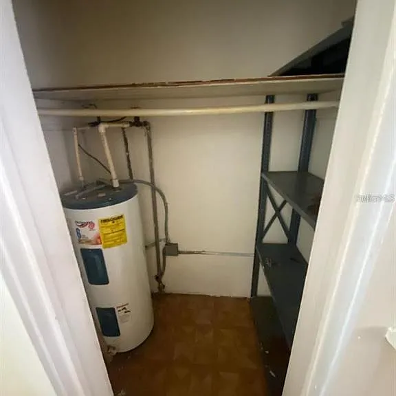 203 W Wall St #2 — Photo 7