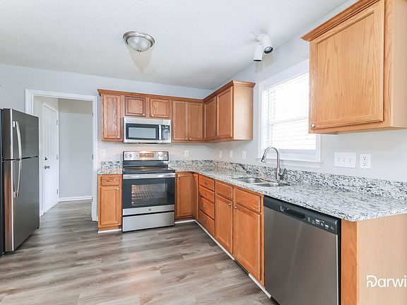 2nd image of 111 Zircon Ln