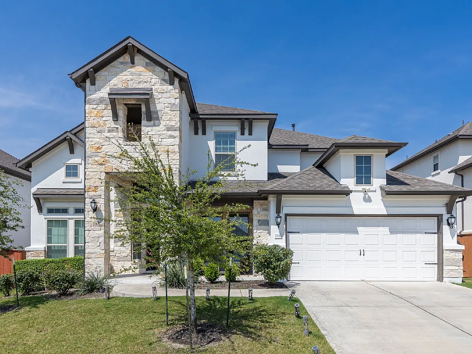 2332 Giona Pl