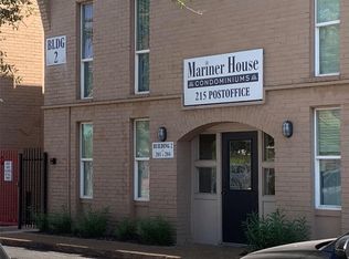 215 Post Office St APT 210, Galveston, TX 77550