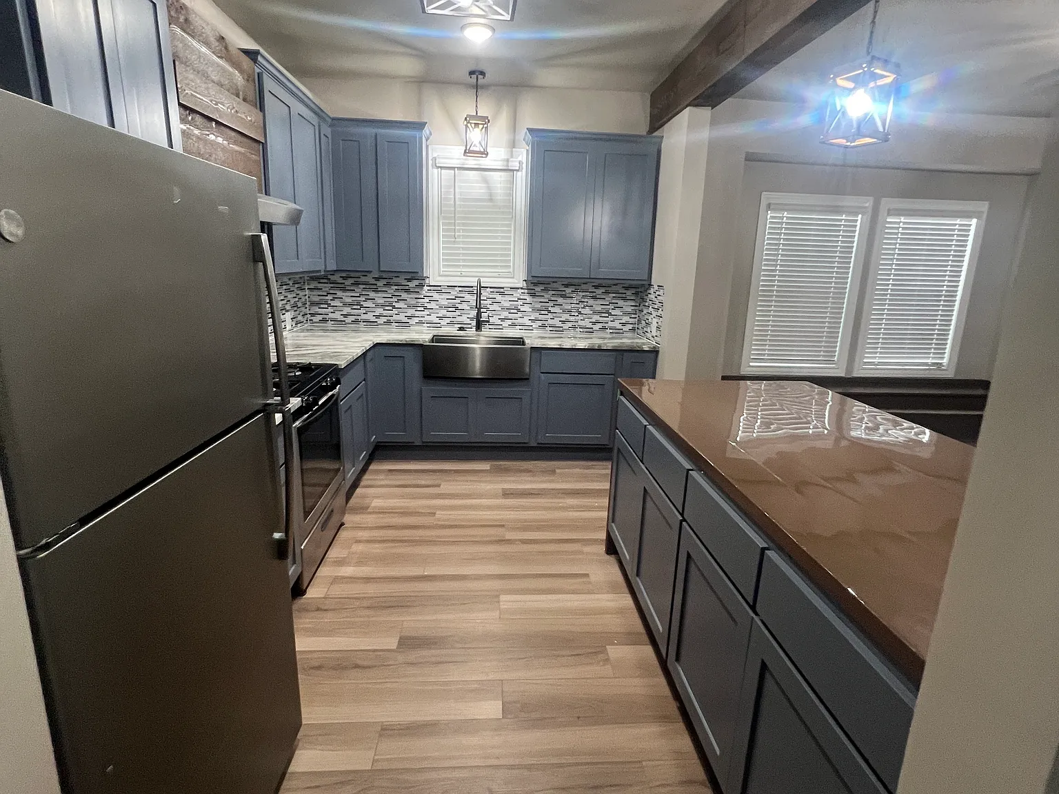 3 bed, 1800 sqft, $1,900 — Photo 2