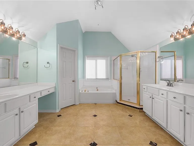560 Kimball Crest Ct — Photo 22