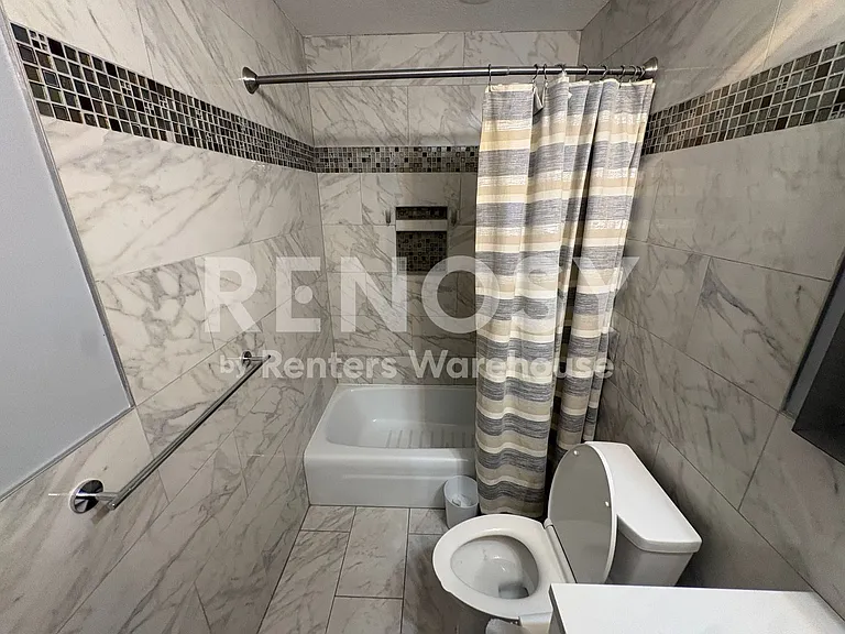 4201 Lakeside Ave N #111 — Photo 15