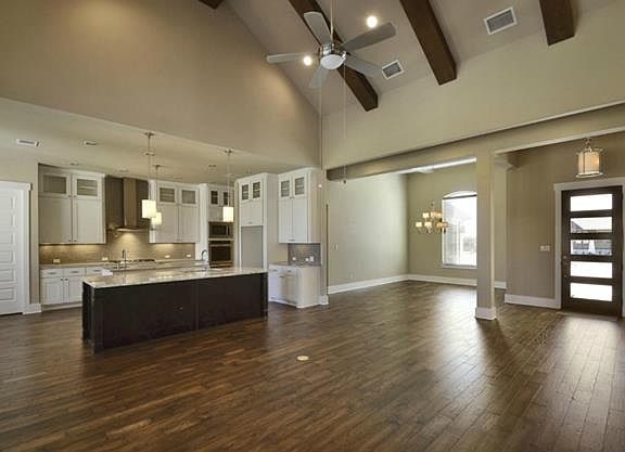 5th image of 3113 Vista Heights Dr