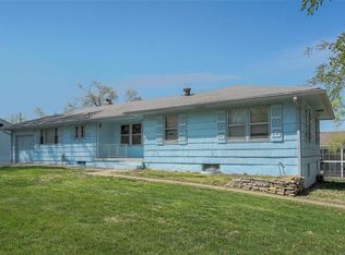 10016 E 68th St, Raytown, MO 64133