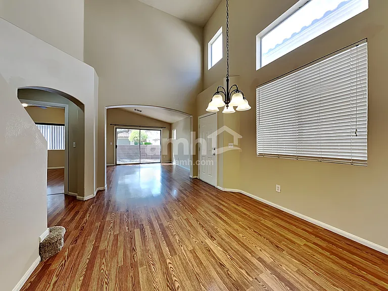 909 Ortega Hill Ln — Photo 6