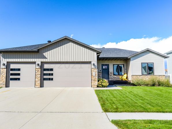 Finished Rambler West Fargo Real Estate 10 Homes For Sale Zillow