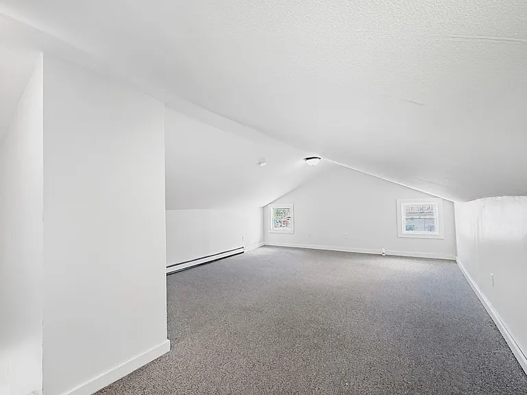 9 King St — Photo 11