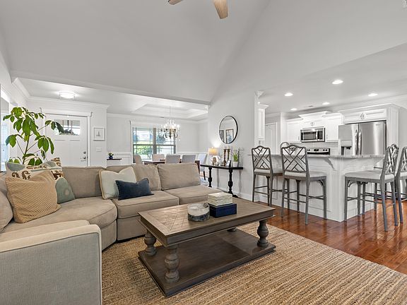 4th image of 3401 Willow Lake Cir