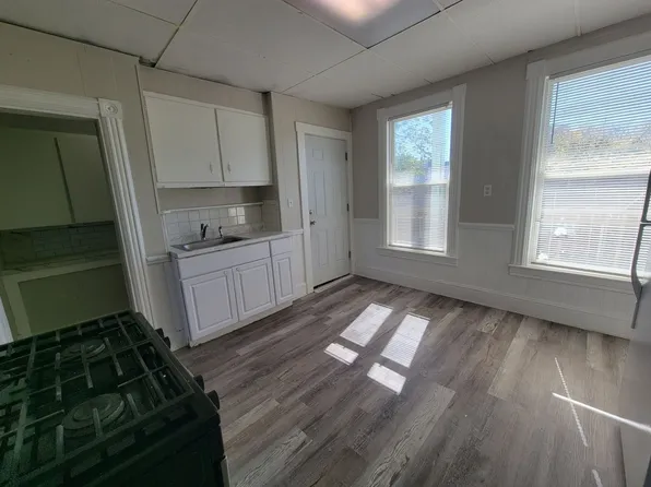 385-387 Belmont St, 385-387 Belmont St #387-2, Manchester, NH 03103
