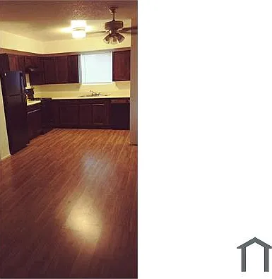 465 W Ivyglen St — Photo 1