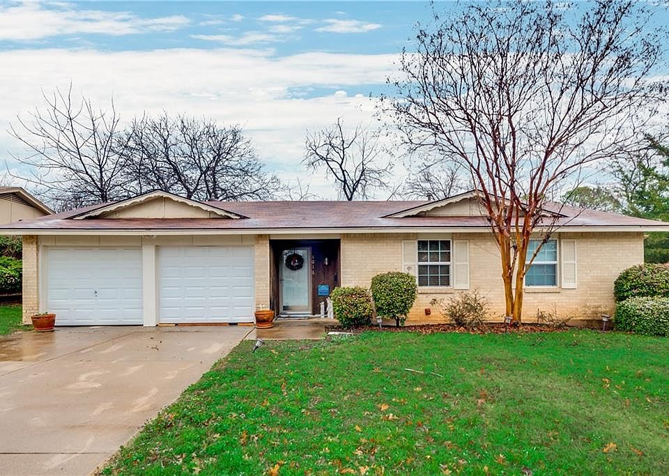 1st image of 1016 Oak Hurst Dr