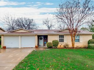1016 Oak Hurst Dr, Grapevine, TX 76051