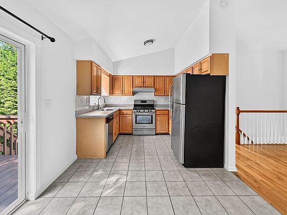 2nd image of 189 Kneen St