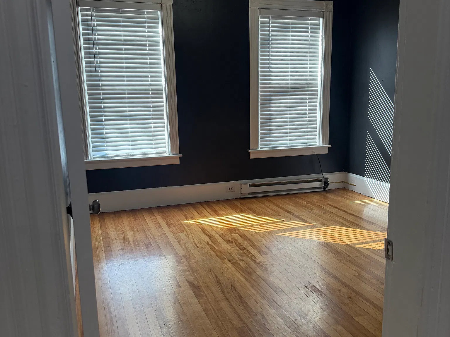 3 bed, 1400 sqft, $2,500 — Photo 4