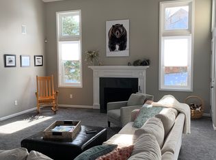 3435 Wedgewood Dr, Rochester Hills, MI 48306