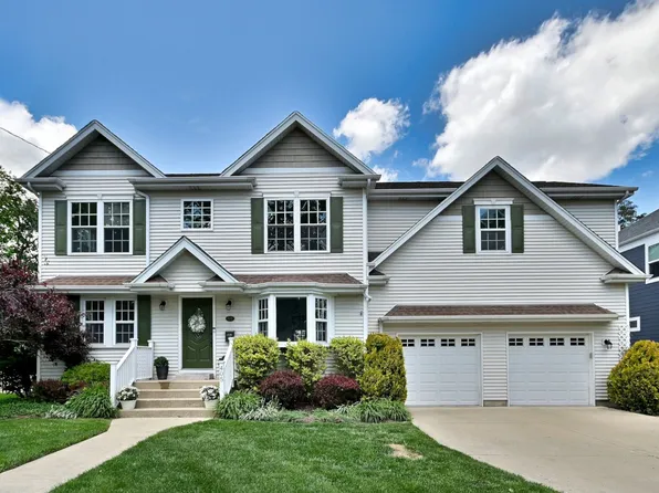 (undisclosed Address), Elmhurst, IL 60126