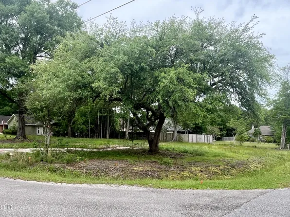 7314 Ahi Dr, Diamondhead, MS 39525