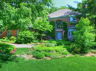 6057 Orchard Woods Dr, West Bloomfield, MI